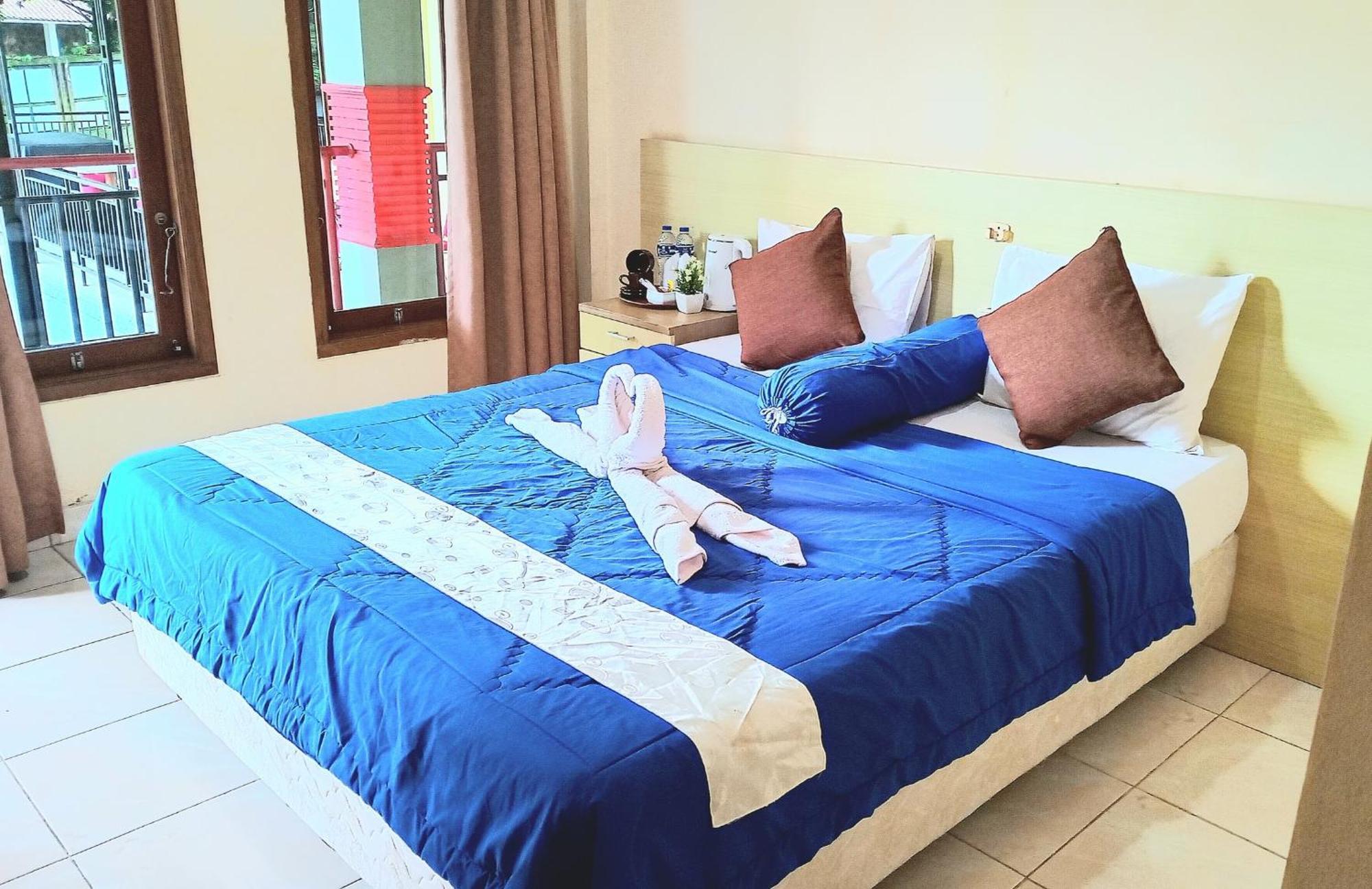 Bayak Hotel Bumdes Cipayung & Resort Ciguntur Bagian luar foto